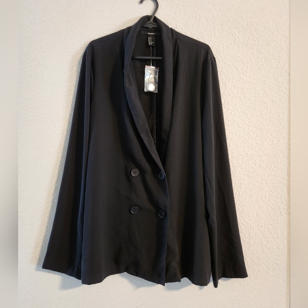 Forever 21 NWOT Women’s Black Jacket with buttons size Medium